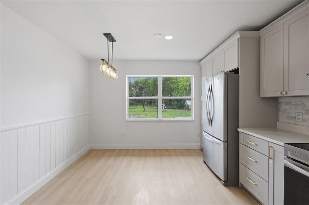 For Sale: $289,000 (3 beds, 2 baths, 1204 Square Feet)