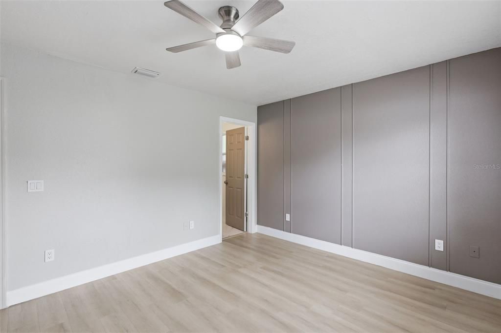 For Sale: $289,000 (3 beds, 2 baths, 1204 Square Feet)