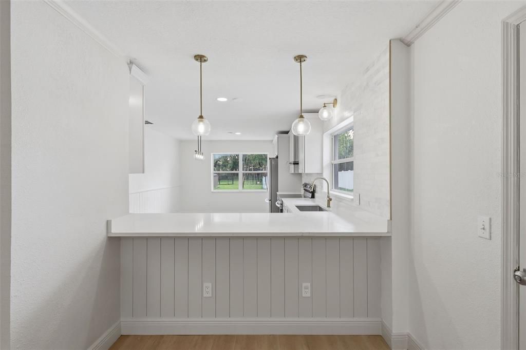 For Sale: $289,000 (3 beds, 2 baths, 1204 Square Feet)