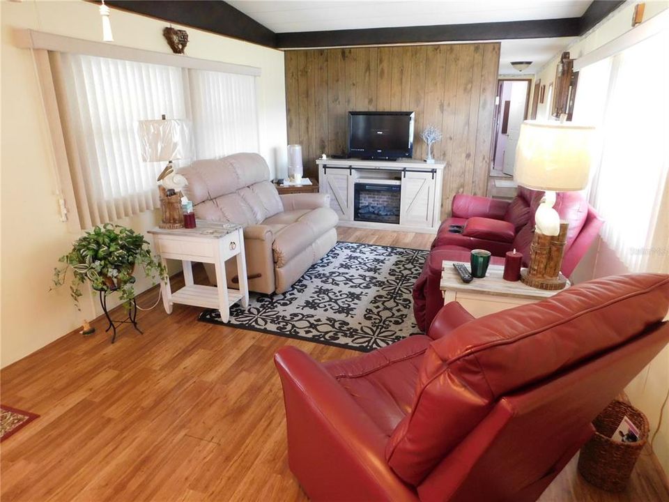 En Venta: $108,000 (2 camas, 1 baños, 648 Pies cuadrados)