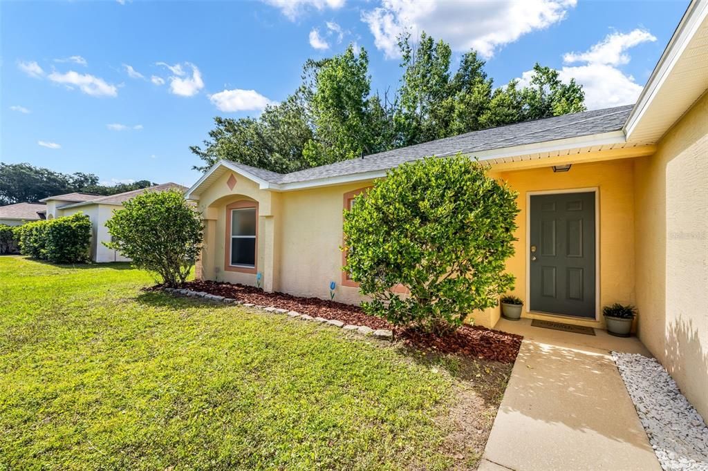 For Sale: $310,000 (4 beds, 2 baths, 1941 Square Feet)