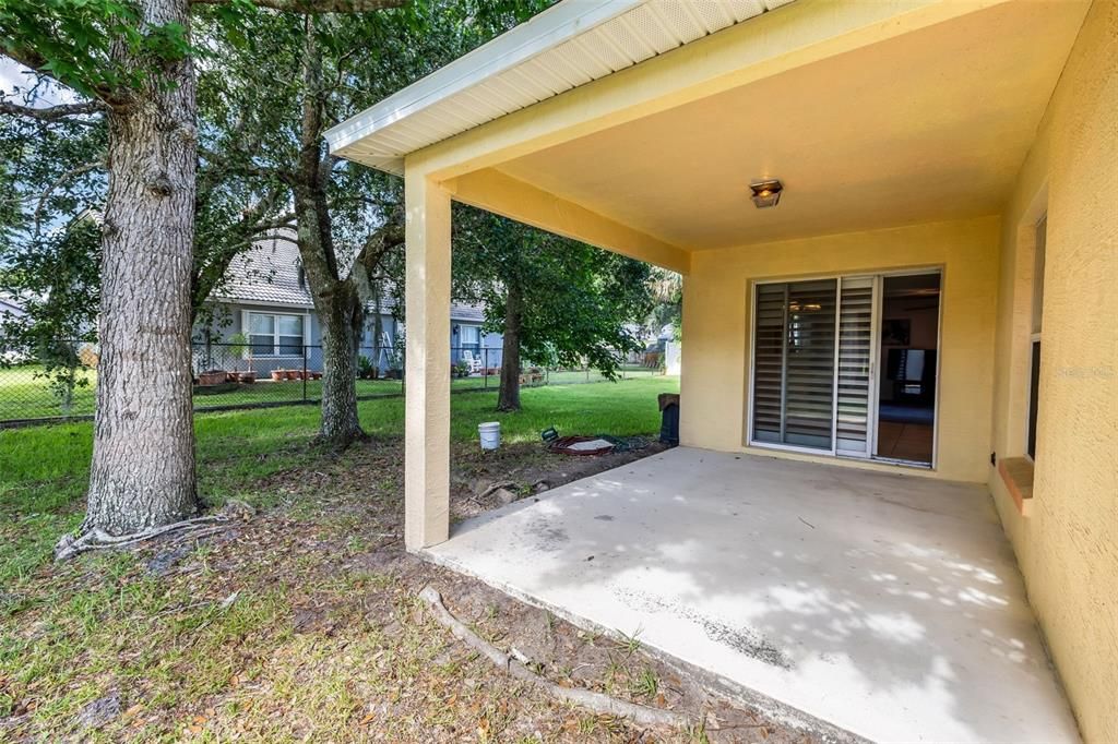For Sale: $310,000 (4 beds, 2 baths, 1941 Square Feet)