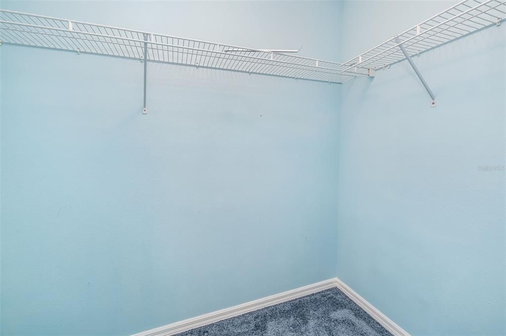 For Sale: $310,000 (4 beds, 2 baths, 1941 Square Feet)