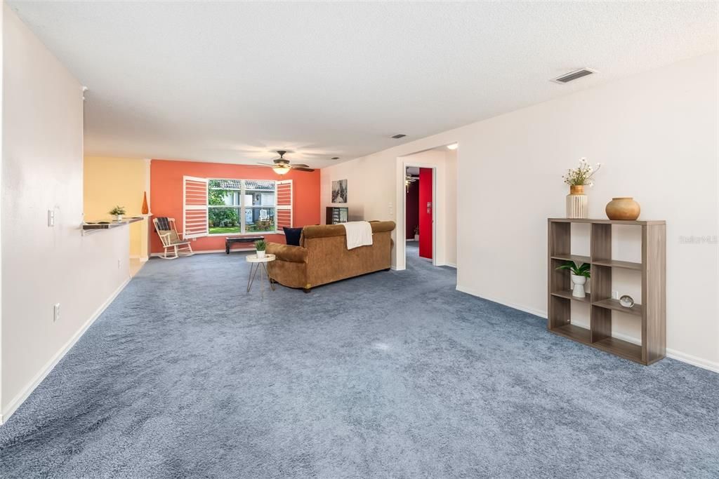 For Sale: $310,000 (4 beds, 2 baths, 1941 Square Feet)