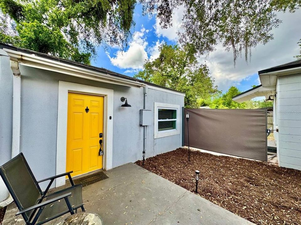 For Rent: $1,200 (0 beds, 1 baths, 360 Square Feet)