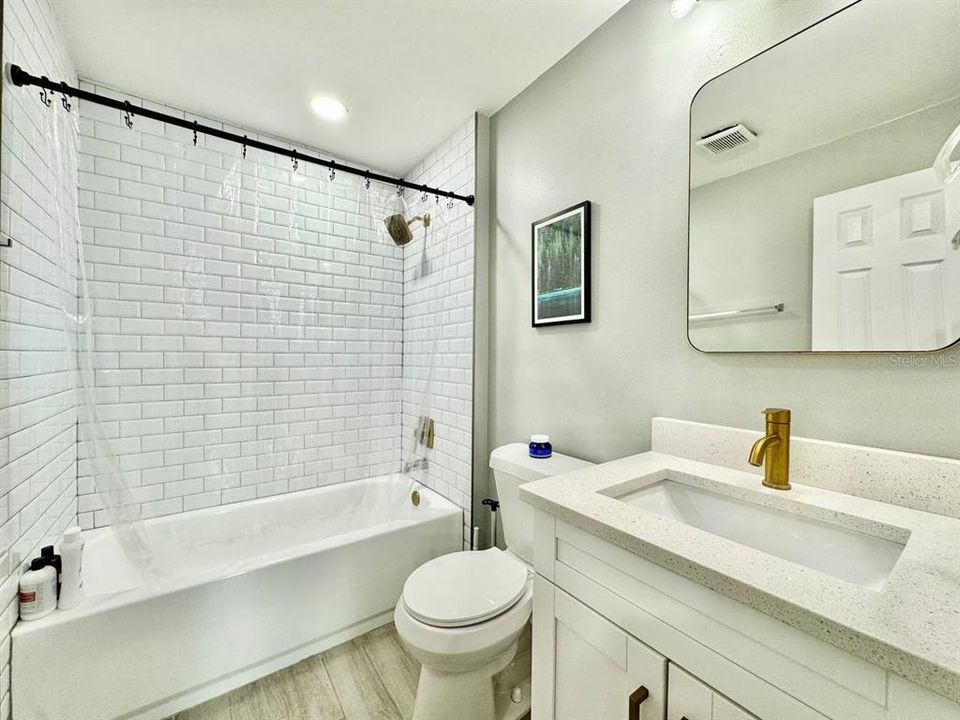 For Rent: $1,200 (0 beds, 1 baths, 360 Square Feet)