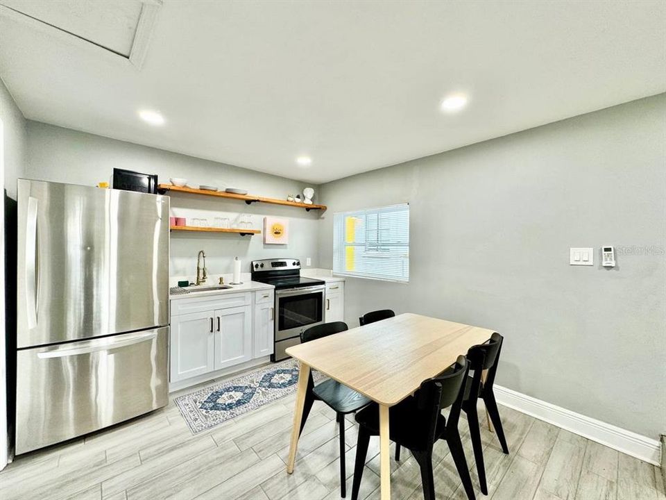 For Rent: $1,200 (0 beds, 1 baths, 360 Square Feet)