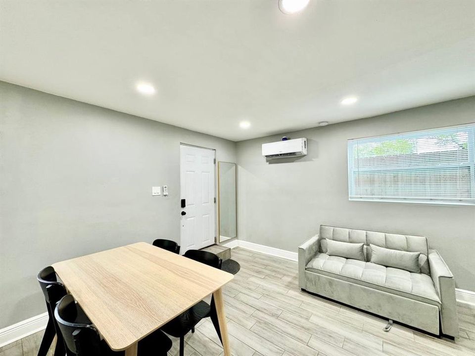 For Rent: $1,200 (0 beds, 1 baths, 360 Square Feet)