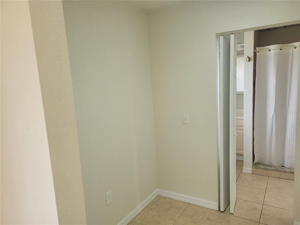 For Sale: $329,000 (3 beds, 2 baths, 1198 Square Feet)