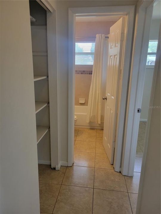 For Sale: $329,000 (3 beds, 2 baths, 1198 Square Feet)