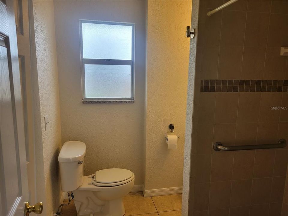 For Sale: $329,000 (3 beds, 2 baths, 1198 Square Feet)