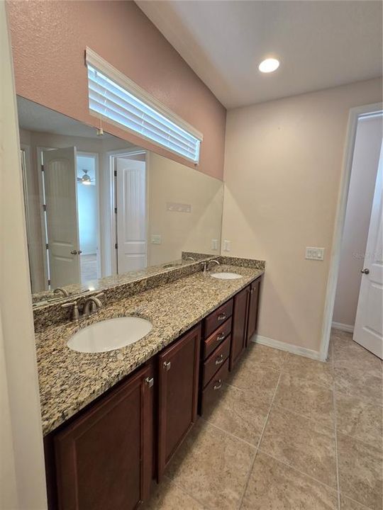 For Sale: $625,000 (4 beds, 2 baths, 2236 Square Feet)