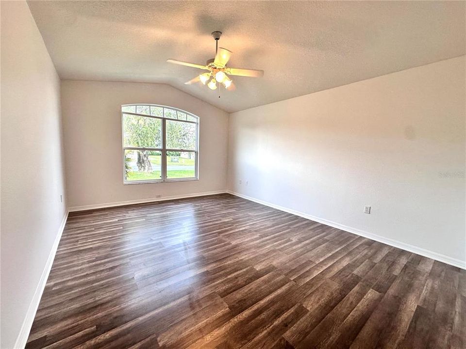 For Sale: $425,000 (3 beds, 2 baths, 2058 Square Feet)