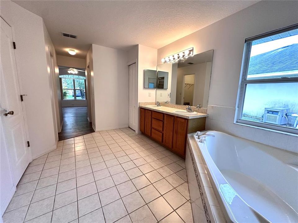 For Sale: $425,000 (3 beds, 2 baths, 2058 Square Feet)