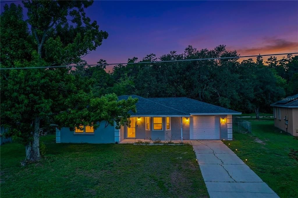 For Sale: $239,000 (2 beds, 2 baths, 1082 Square Feet)