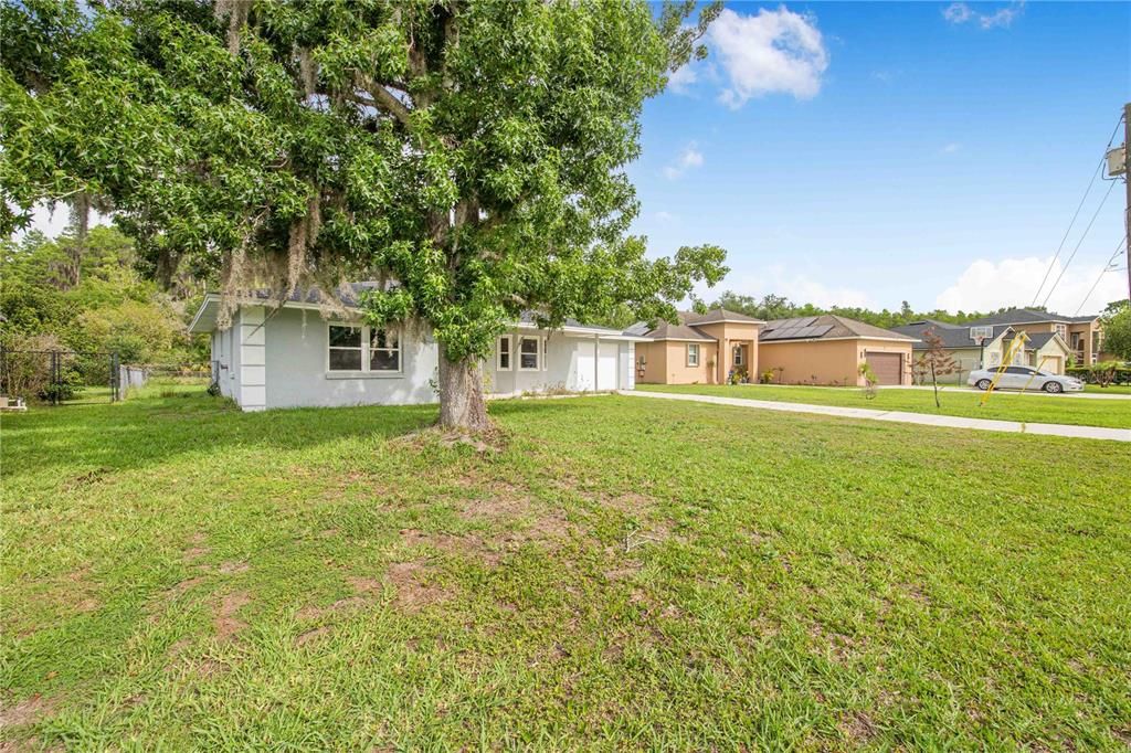 For Sale: $239,000 (2 beds, 2 baths, 1082 Square Feet)