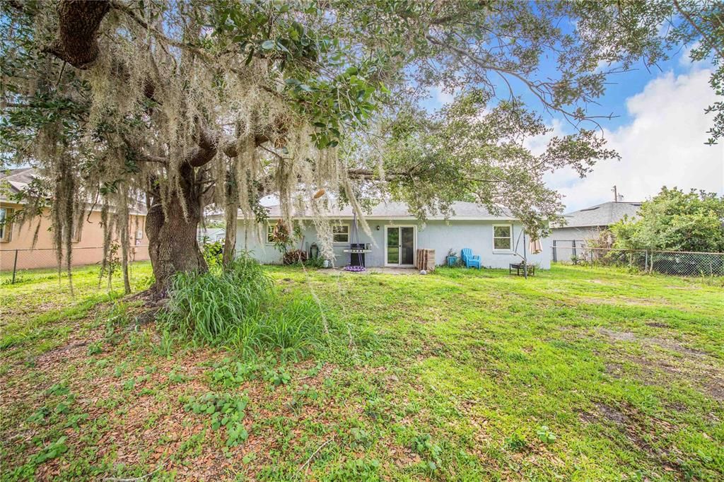 For Sale: $239,000 (2 beds, 2 baths, 1082 Square Feet)