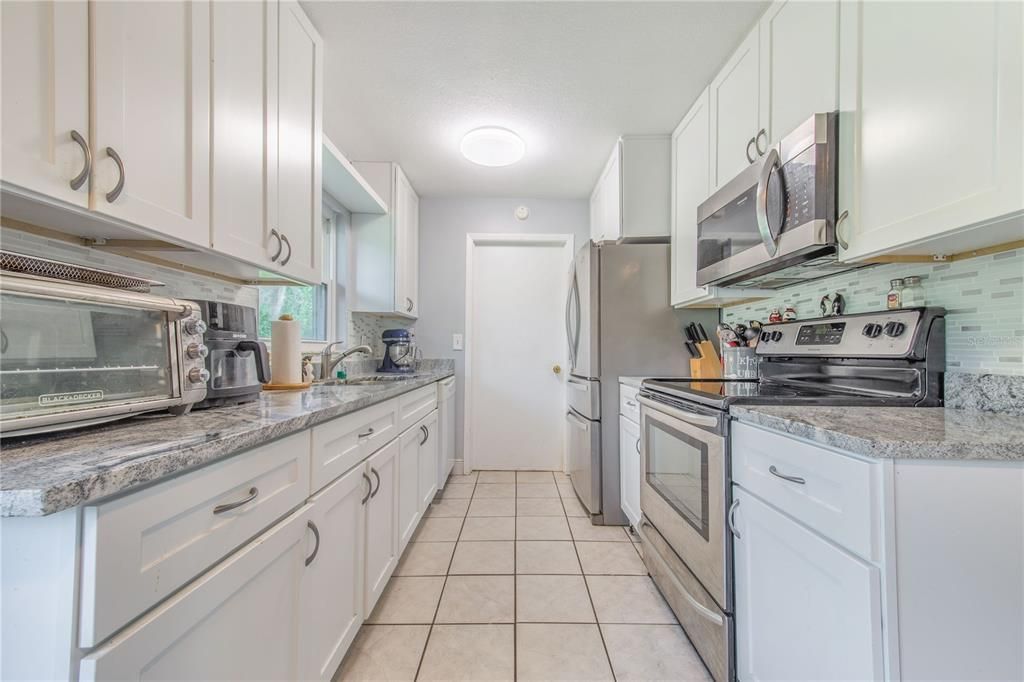 For Sale: $239,000 (2 beds, 2 baths, 1082 Square Feet)