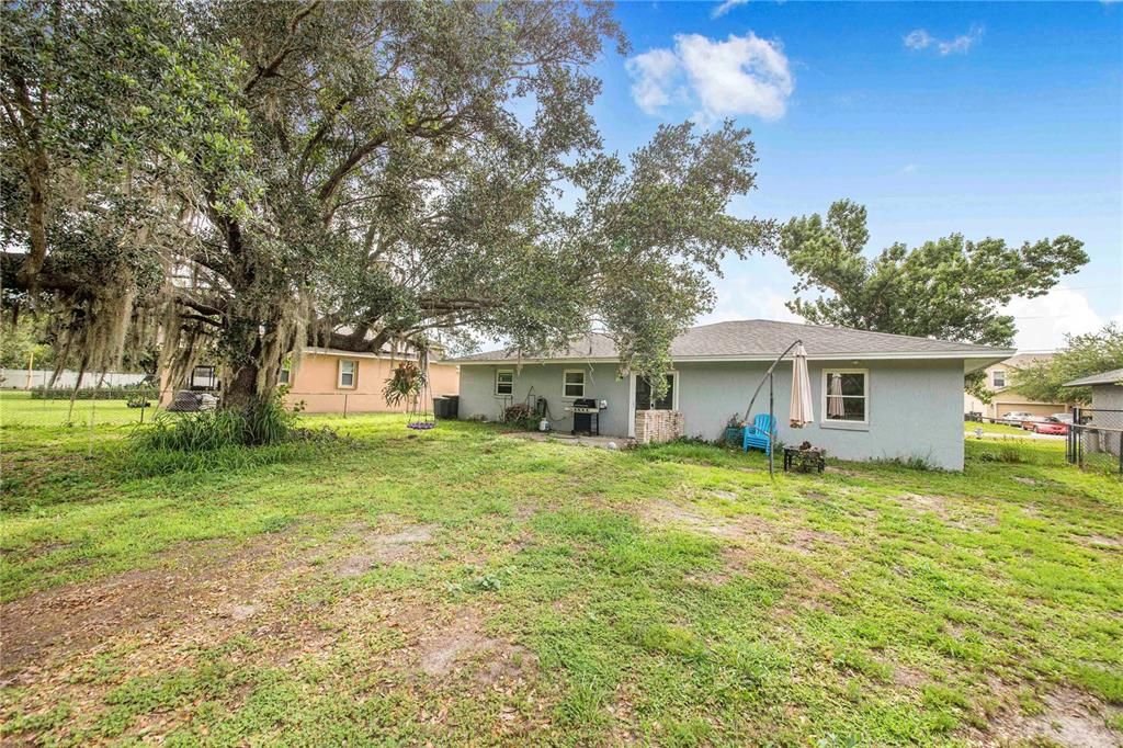 For Sale: $239,000 (2 beds, 2 baths, 1082 Square Feet)