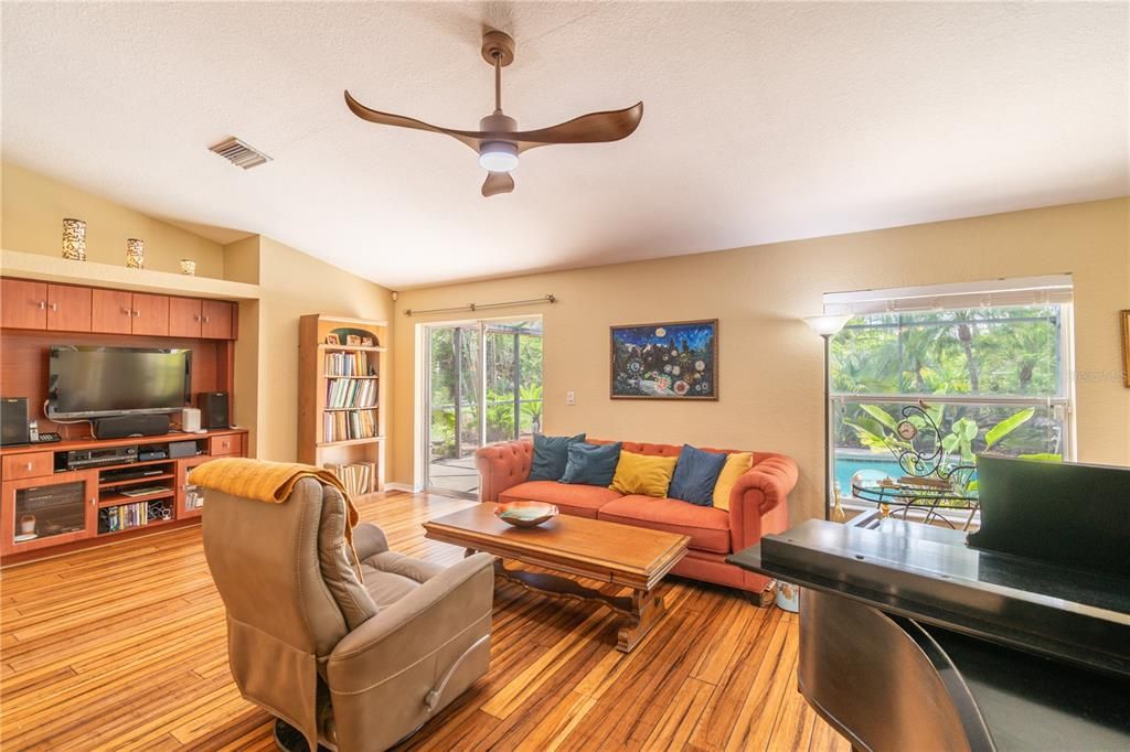 For Sale: $500,000 (3 beds, 2 baths, 2040 Square Feet)