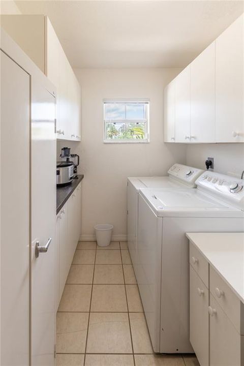 For Sale: $500,000 (3 beds, 2 baths, 2040 Square Feet)