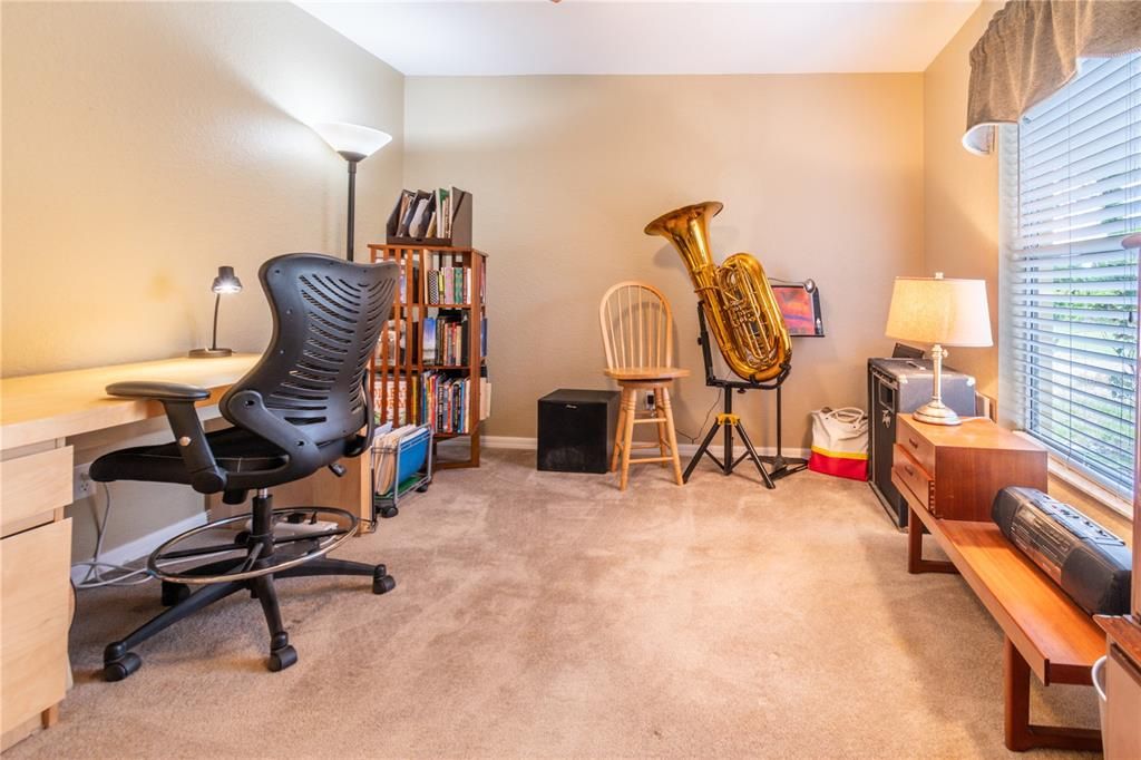 For Sale: $500,000 (3 beds, 2 baths, 2040 Square Feet)