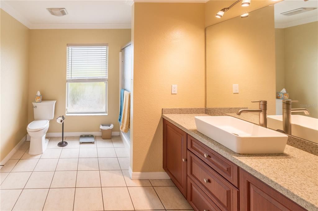 For Sale: $500,000 (3 beds, 2 baths, 2040 Square Feet)