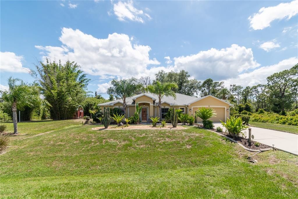For Sale: $500,000 (3 beds, 2 baths, 2040 Square Feet)