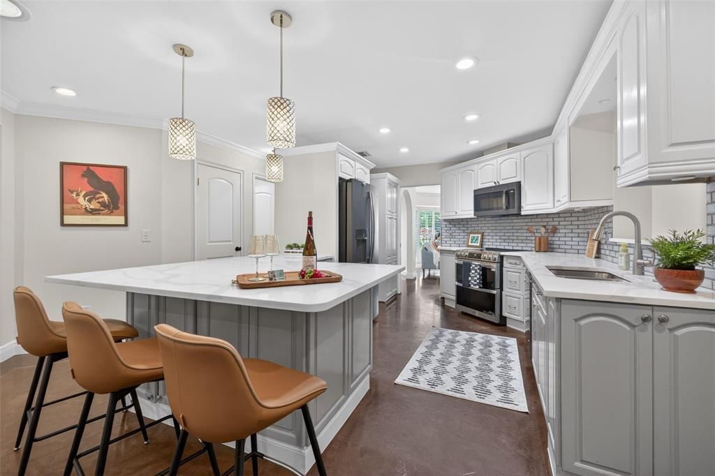 For Sale: $1,198,000 (4 beds, 2 baths, 2853 Square Feet)