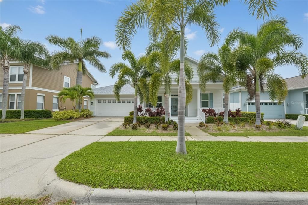 For Sale: $734,000 (3 beds, 2 baths, 2104 Square Feet)