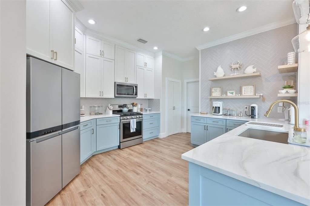 For Sale: $734,000 (3 beds, 2 baths, 2104 Square Feet)