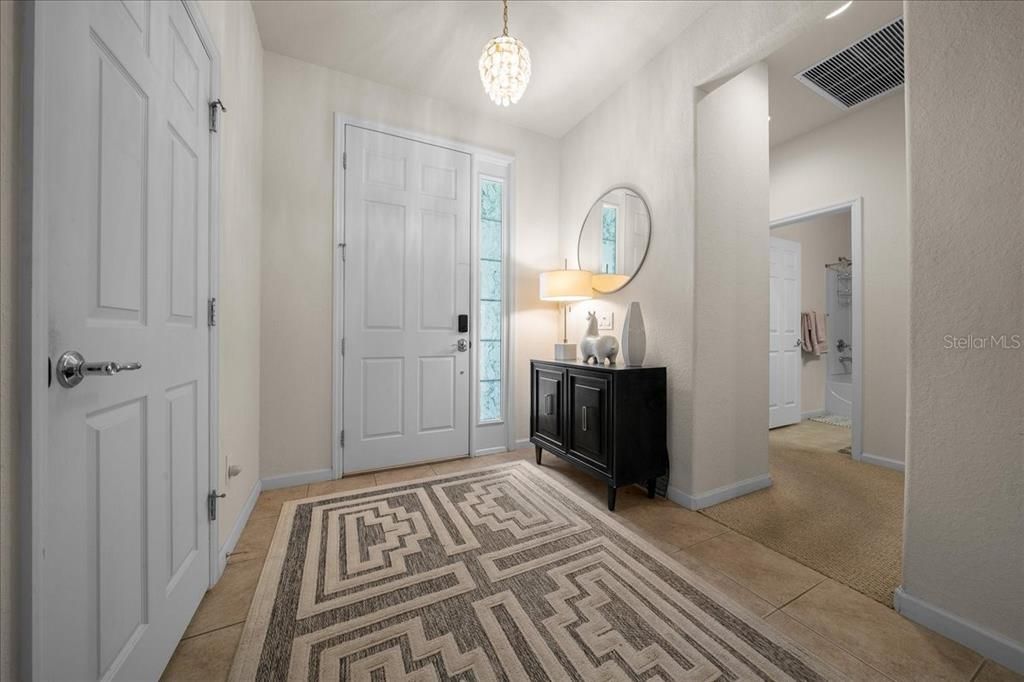 For Sale: $300,000 (2 beds, 2 baths, 1596 Square Feet)