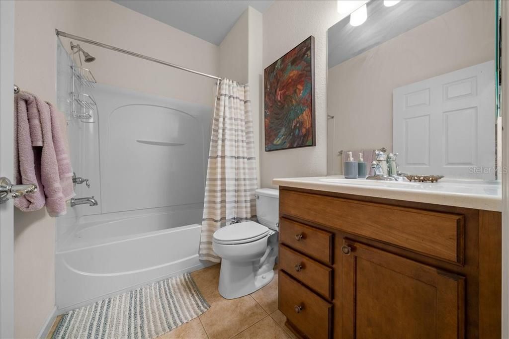 For Sale: $300,000 (2 beds, 2 baths, 1596 Square Feet)