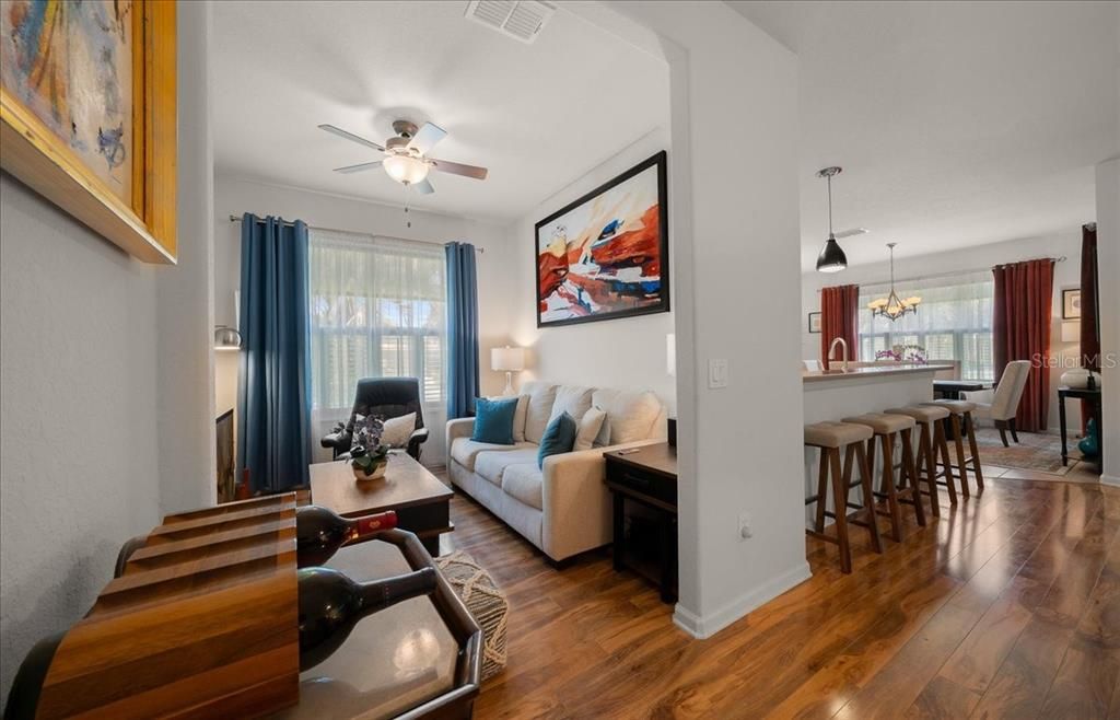 For Sale: $300,000 (2 beds, 2 baths, 1596 Square Feet)