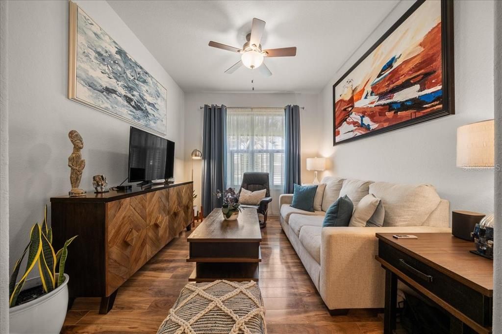 For Sale: $300,000 (2 beds, 2 baths, 1596 Square Feet)
