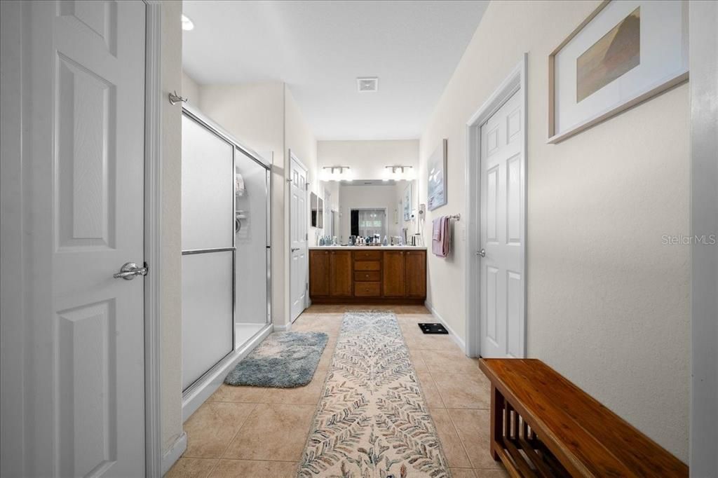 For Sale: $300,000 (2 beds, 2 baths, 1596 Square Feet)