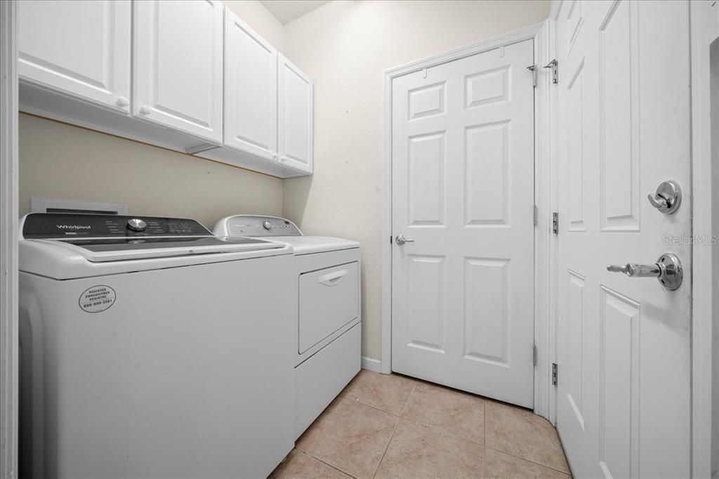 For Sale: $300,000 (2 beds, 2 baths, 1596 Square Feet)