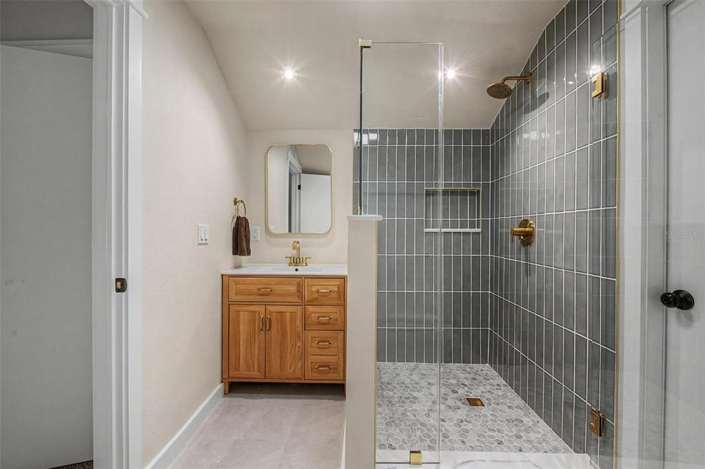 En Venta: $959,000 (4 camas, 3 baños, 2293 Pies cuadrados)