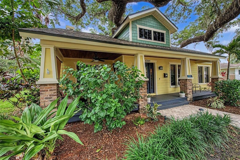 En Venta: $959,000 (4 camas, 3 baños, 2293 Pies cuadrados)