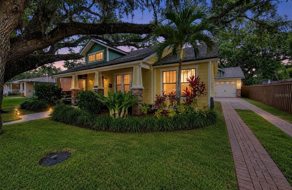 En Venta: $959,000 (4 camas, 3 baños, 2293 Pies cuadrados)