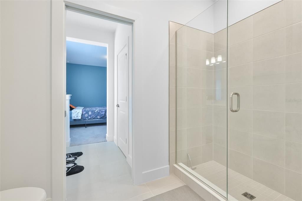For Sale: $849,000 (4 beds, 4 baths, 4288 Square Feet)