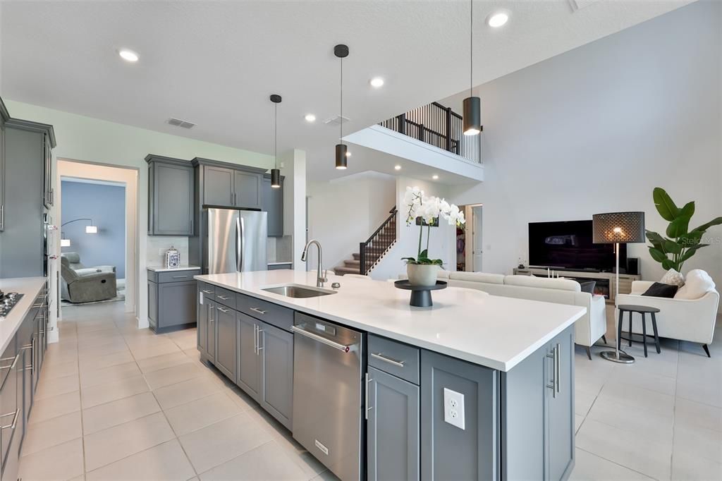 For Sale: $849,000 (4 beds, 4 baths, 4288 Square Feet)