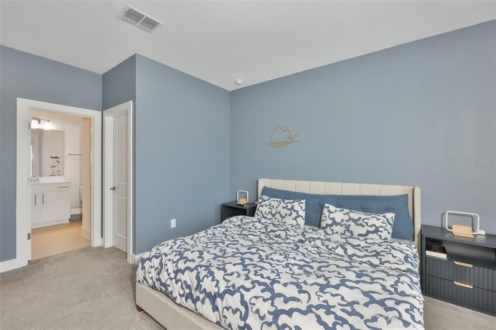 For Sale: $849,000 (4 beds, 4 baths, 4288 Square Feet)