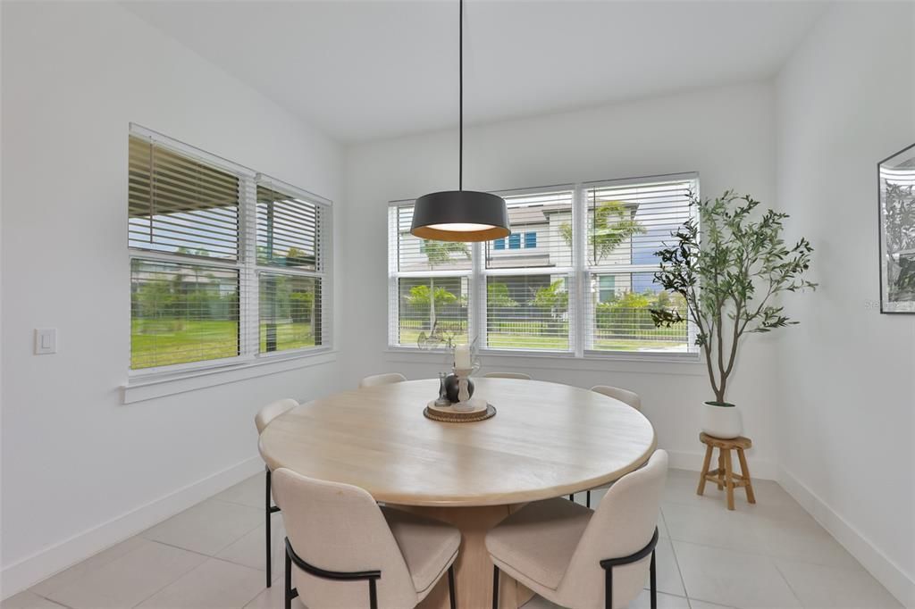 For Sale: $849,000 (4 beds, 4 baths, 4288 Square Feet)