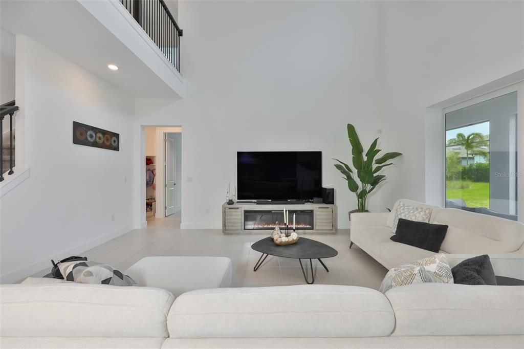 For Sale: $849,000 (4 beds, 4 baths, 4288 Square Feet)