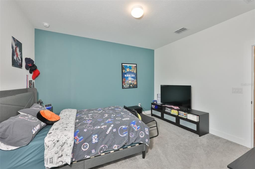 For Sale: $849,000 (4 beds, 4 baths, 4288 Square Feet)