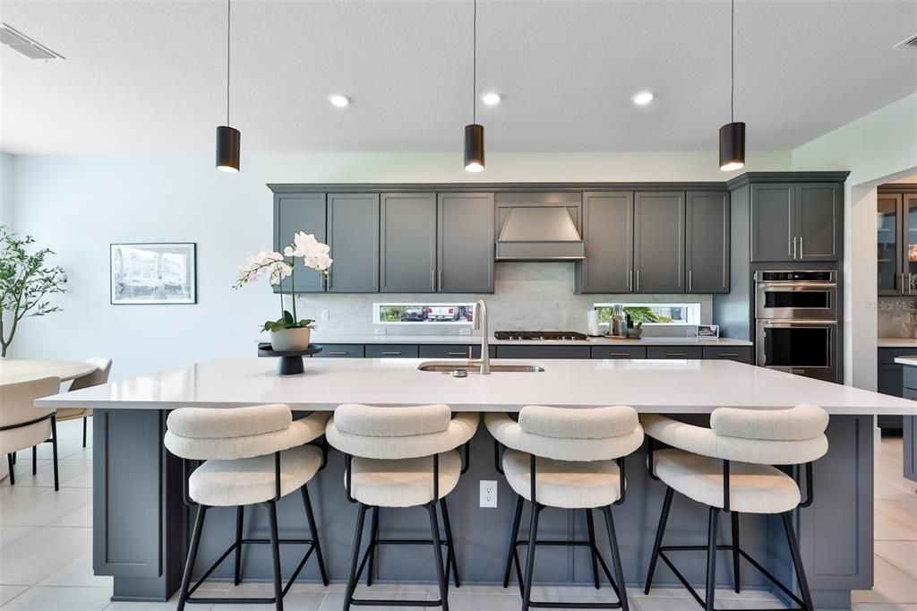 For Sale: $849,000 (4 beds, 4 baths, 4288 Square Feet)