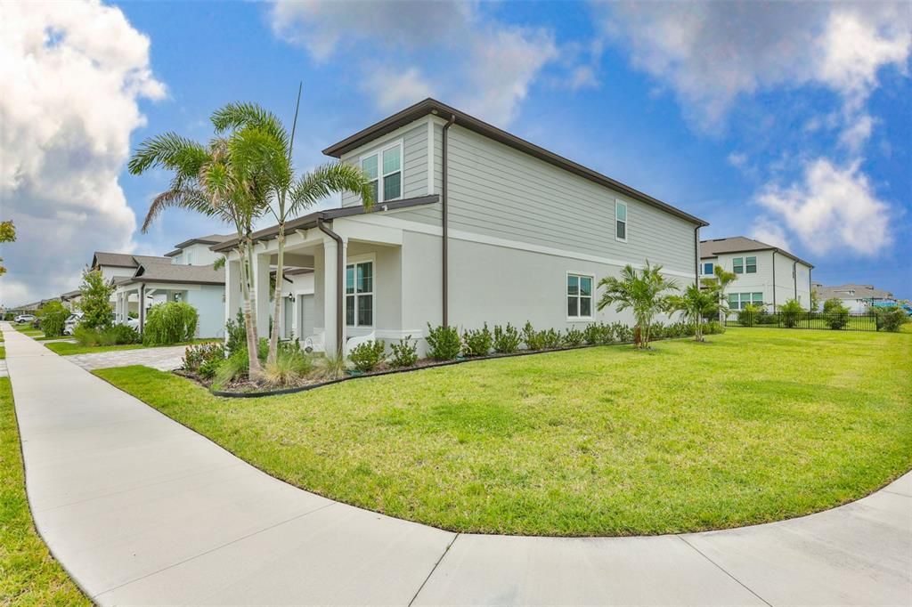 For Sale: $849,000 (4 beds, 4 baths, 4288 Square Feet)