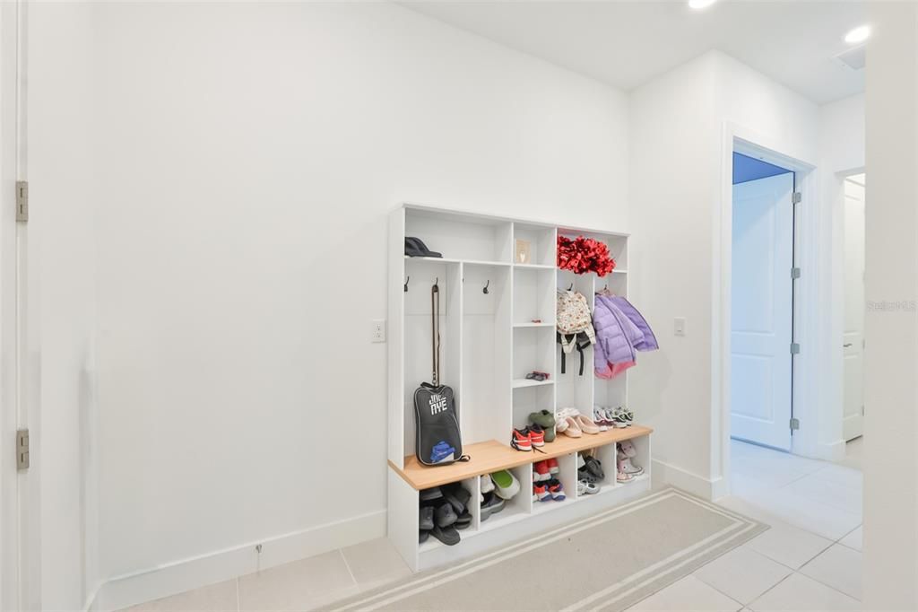 For Sale: $849,000 (4 beds, 4 baths, 4288 Square Feet)