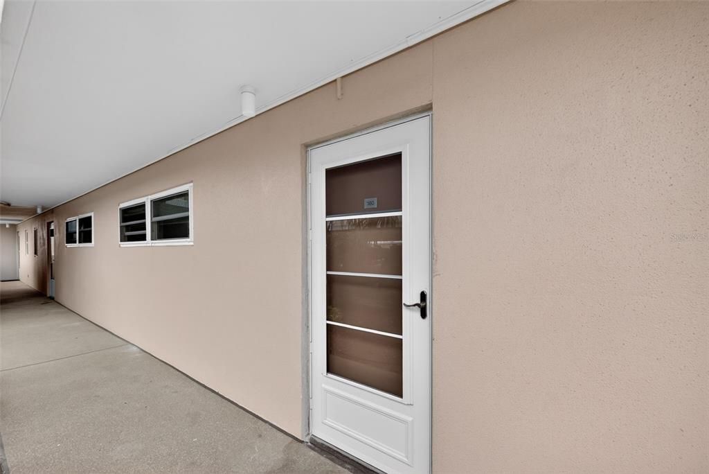 For Rent: $2,000 (2 beds, 2 baths, 1115 Square Feet)